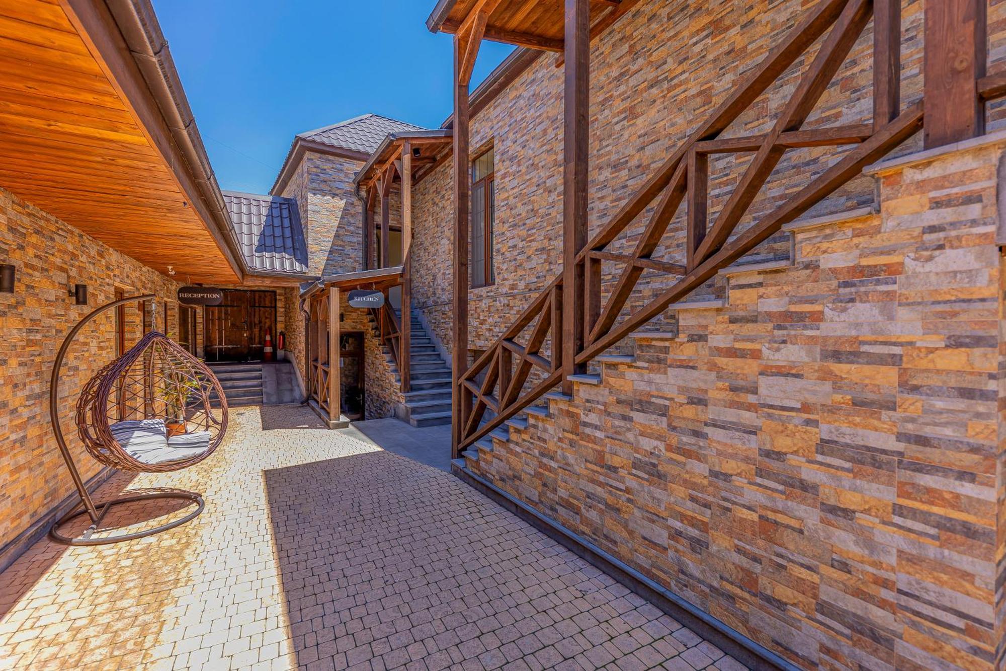 Boutique Living Hotel Γιερεβάν Εξωτερικό φωτογραφία