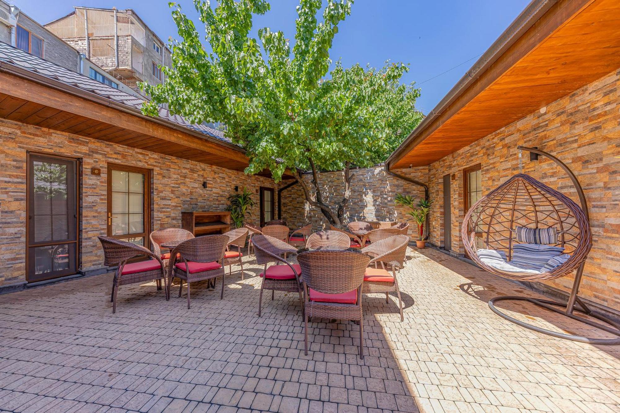 Boutique Living Hotel Γιερεβάν Εξωτερικό φωτογραφία