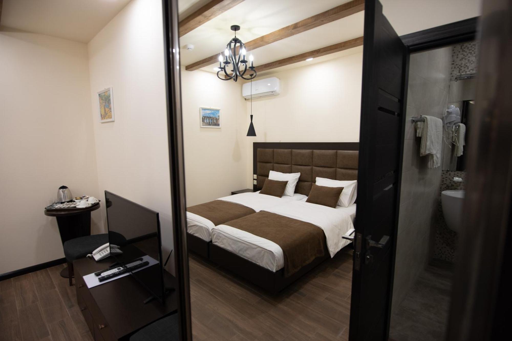 Boutique Living Hotel Γιερεβάν Εξωτερικό φωτογραφία