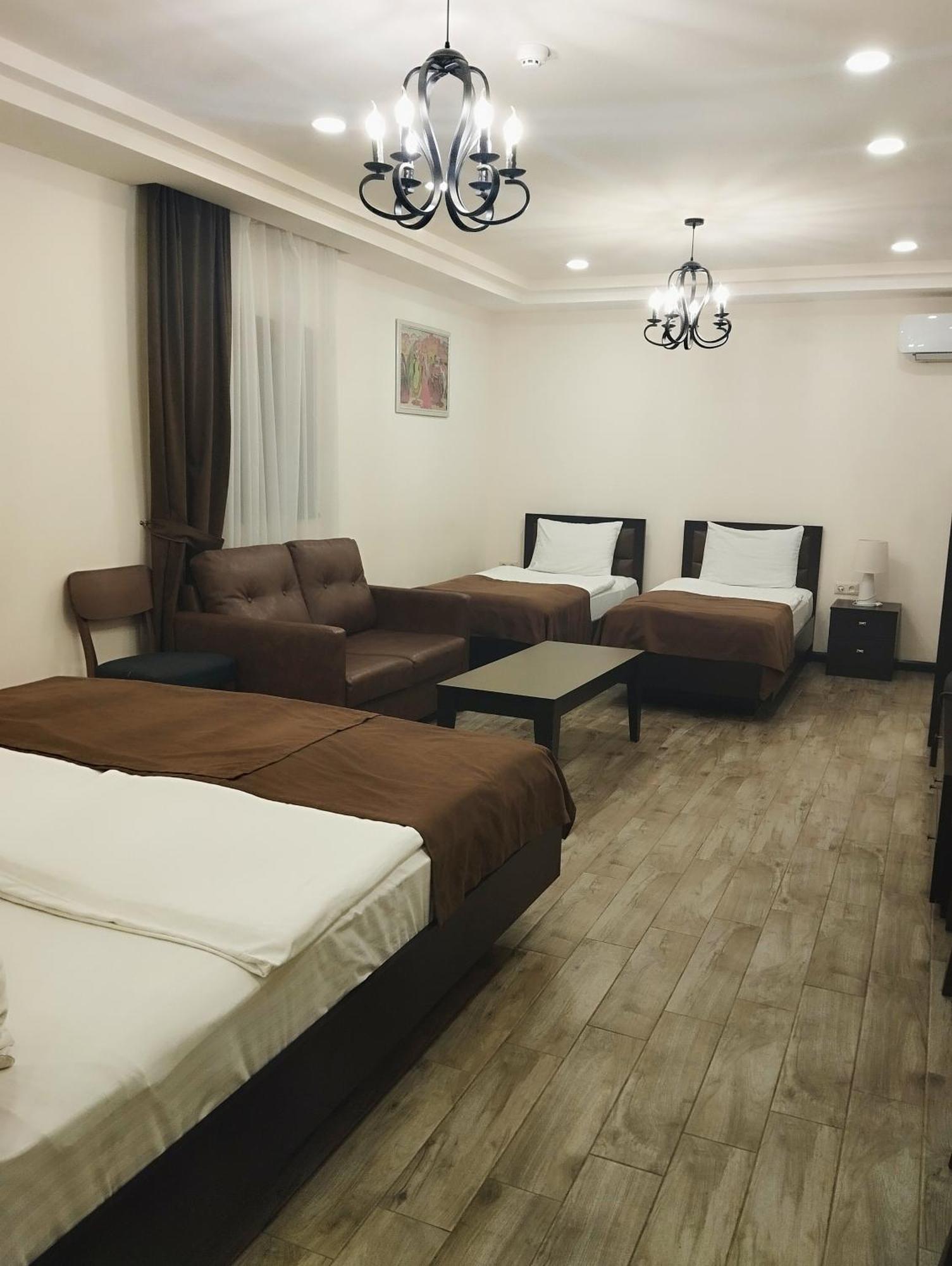 Boutique Living Hotel Γιερεβάν Εξωτερικό φωτογραφία
